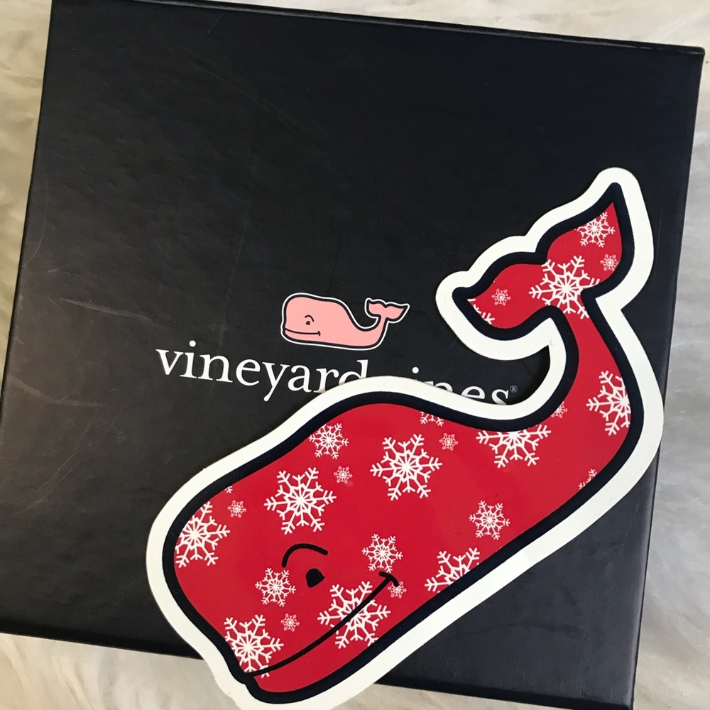 vineyard vines gift box with holiday sticker